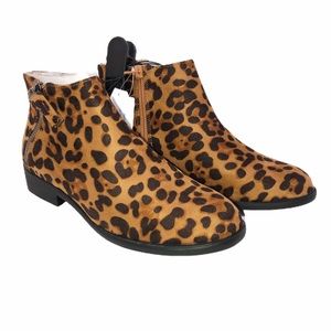 (SH-306) Time And Tru Leopard Print Boots Size 8